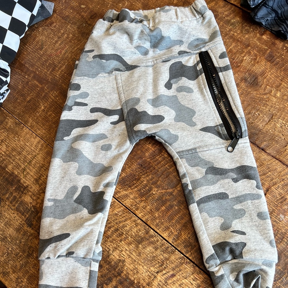 Posh kiddo joggers